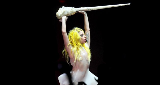 lady gaga 2011 horns. Lady Gaga: Win Her Unicorn