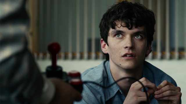 The main character of Black Mirror's Bandersnatch twiddles his thumbs
