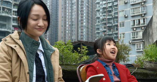 Mother and Daughter Reunite in Lunar New Year iPhone Film