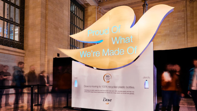 Dove built the installation with materials including aluminum and wood. It was powered by an internal lithium ion battery.