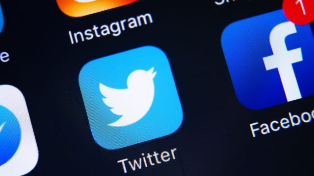 Twitter Rolls Out Tips Globally for iOS - Adweek