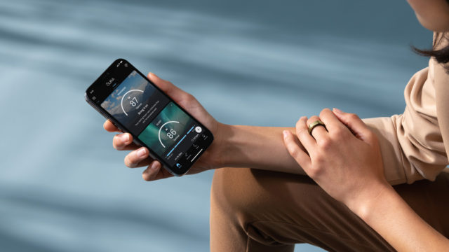 Ōura Ring wearable tracker turns organic mentions into an Instagram challenge.
