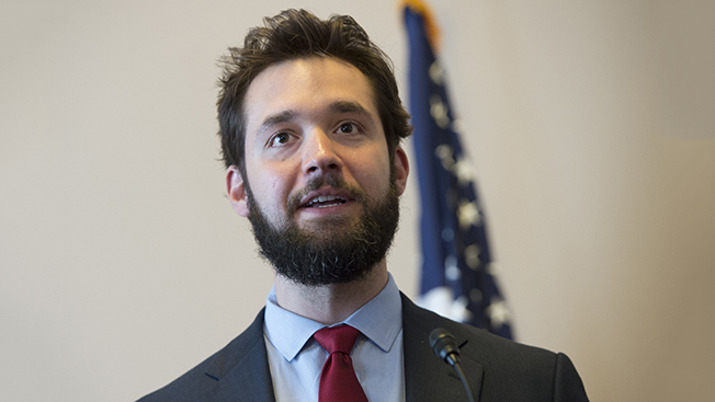 Alexis Ohanian surprisingly returns to the company he helped found.